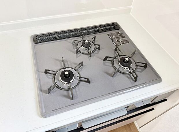 【3口ガスコンロ】■一度に多くの料理ができ便利で効率的