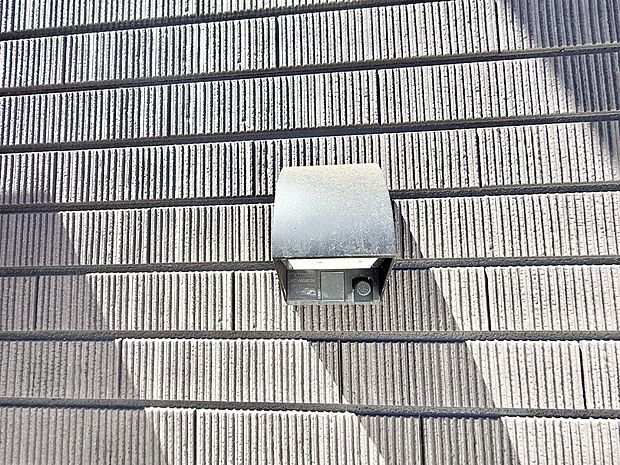 【屋外コンセント】■屋外に電源コンセントがあれば、高圧洗浄機で窓や外壁を掃除するなど便利です。