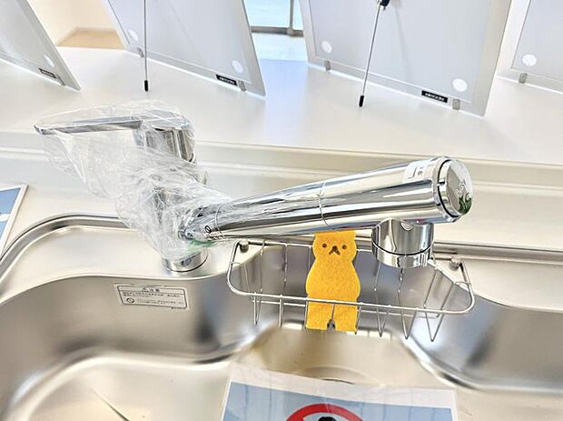 【浄水器】■清潔でおいしい水を手軽に供給してくれます