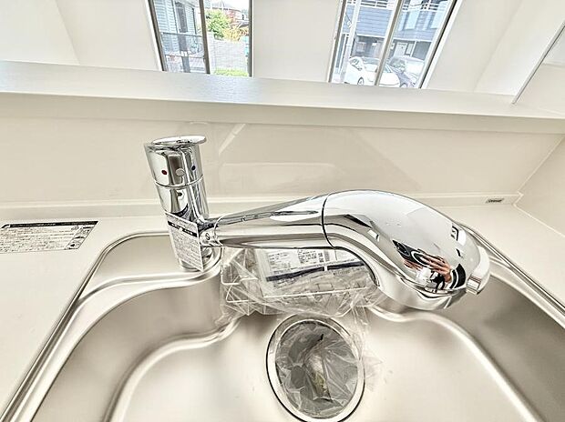 【浄水器】■清潔でおいしい水を手軽に供給してくれます