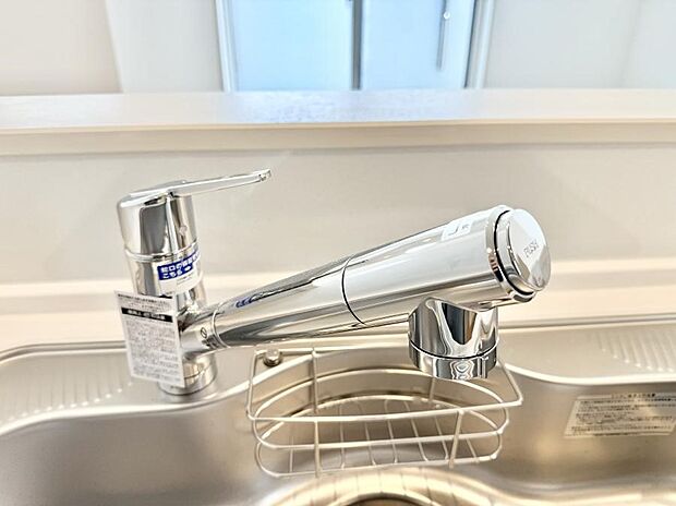 【浄水器】■清潔でおいしい水を手軽に供給してくれます