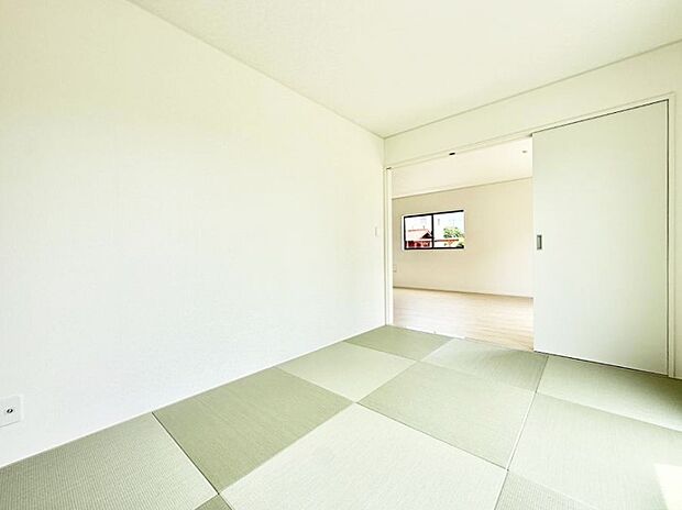 【リビング以外の居室】1号棟  ■落ち着いた色合いのお部屋で穏やかな時間を楽しめます