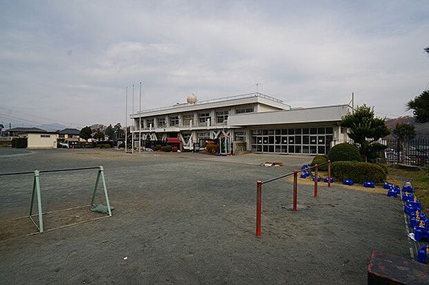 中井町立井ノ口小学校（約2,200m・徒歩28分）