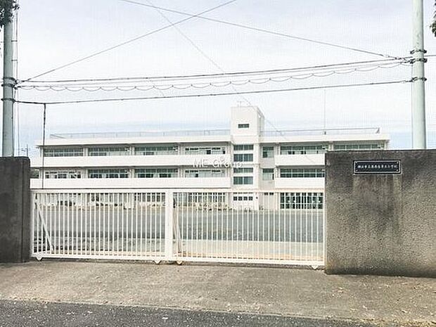 横浜市立港南台第三小学校（約350m・徒歩5分）