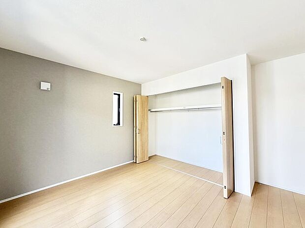 【リビング以外の居室】1号棟 ■シンプルで使いやすい空間がスッキリ感じられます