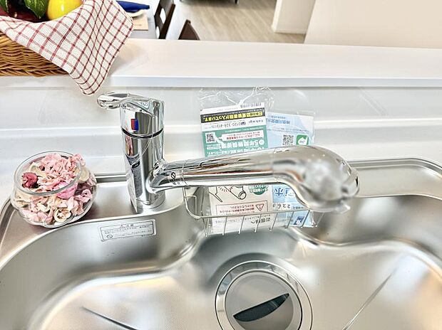 【浄水器】■清潔でおいしい水を手軽に供給してくれます