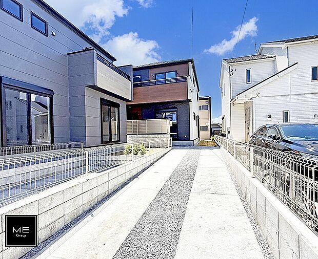 【現地外観写真】1号棟 ■暮らしを彩る充実した設備仕様が備わった住まい