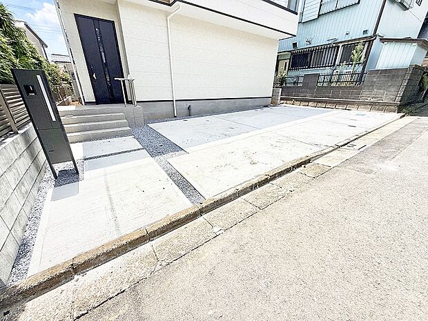 【駐車場】1号棟 ■自宅にカースペースがあると助かります