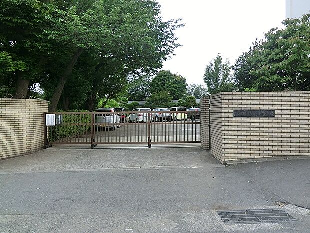 藤沢市立御所見中学校(約1,900m・徒歩24分)