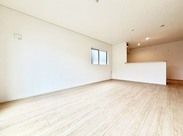 【リビング】2号棟 ■くつろぎと笑顔が集まる、心温まるリビング