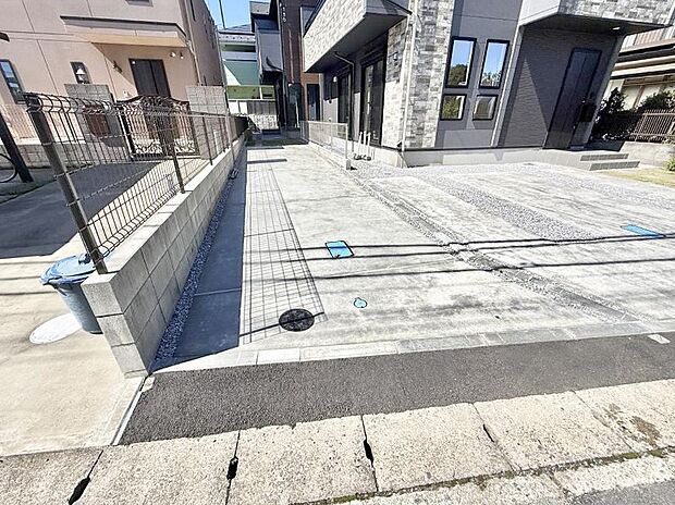 【駐車場】2号棟 ■自宅にカースペースがあると助かります