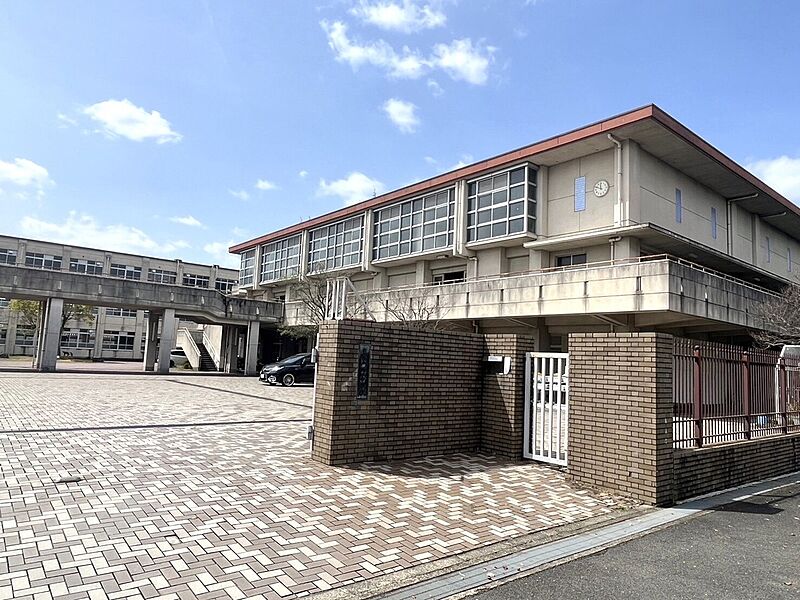【車・交通】京都市立洛水中学校