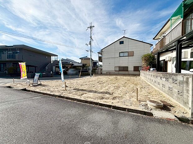 【高い建物がない地域で日当たり良好!】
第一週低層地域の住宅地で過ごしやすい環境!