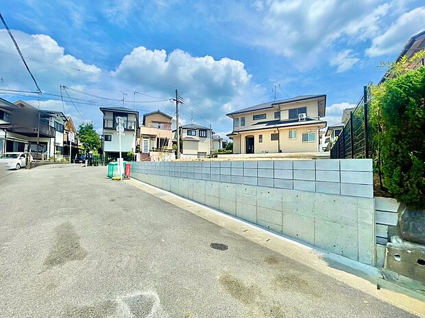 【前道写真】【お車での送迎行っております！「駅や近隣の商業施設で待ち合わせ」「お家までお迎え」「店舗から一緒に」などなど、お客様のご都合に合わせて対応させて頂きます！】現地（2025年12月）撮影