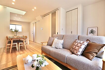 【ドリームタウンシリーズ施工例：リビング】