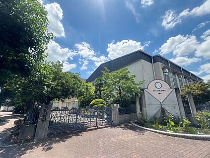 久津川小学校 約806ｍ(徒歩11分)