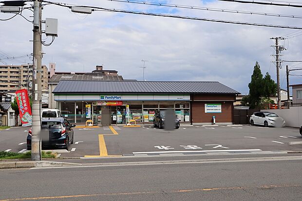 ファミリーマート伏見片原町店