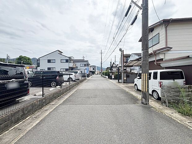 【【現地】】目の前ガレージのため開放的です♪
現地（2026年9月）撮影