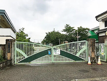京都市立常磐野小学校 約685ｍ(徒歩9分)
