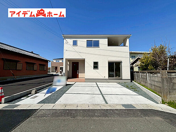 　　　　４号棟　外観写真
　　　当日の案内も可能です♪
　お気軽にお問い合わせください！