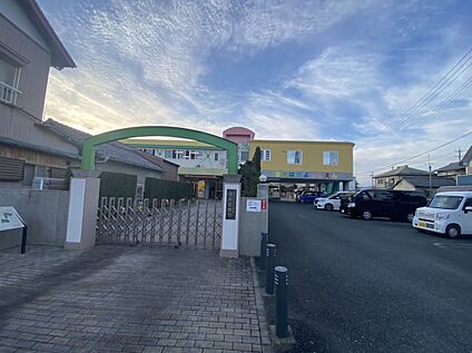 北浜幼稚園 700ｍ(徒歩9分)