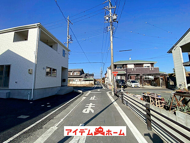 【前面道路写真】当日の案内も可能です♪
お気軽にお問い合わせください!