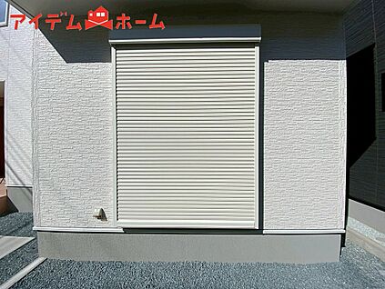 1号棟　防犯シャッター