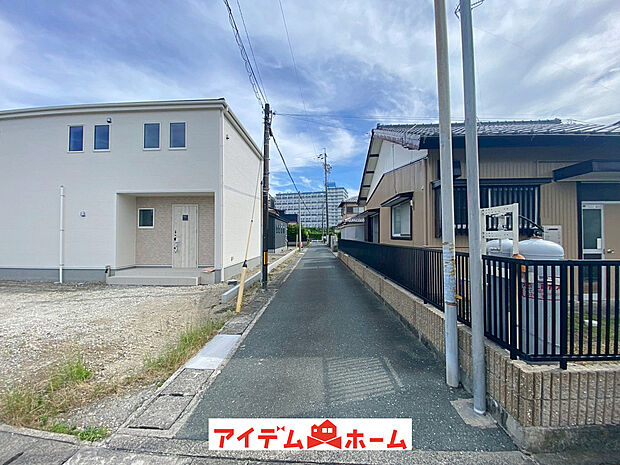 【前面道路写真】当日の案内も可能です♪
お気軽にお問い合わせください！