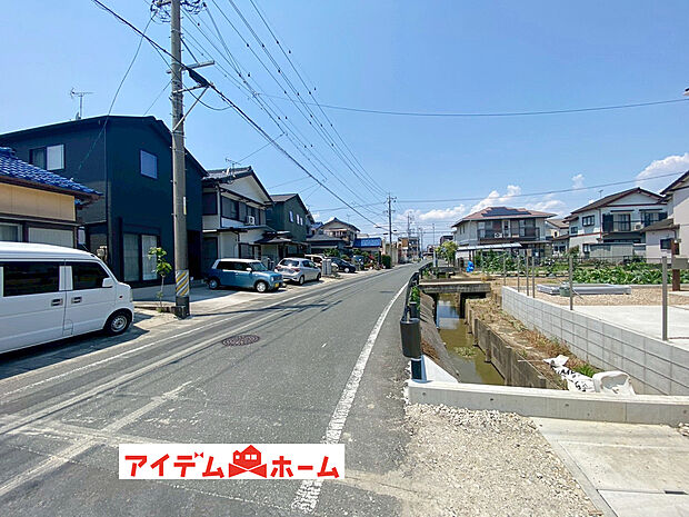 【前面道路写真】当日の案内も可能です♪
お気軽にお問い合わせください！