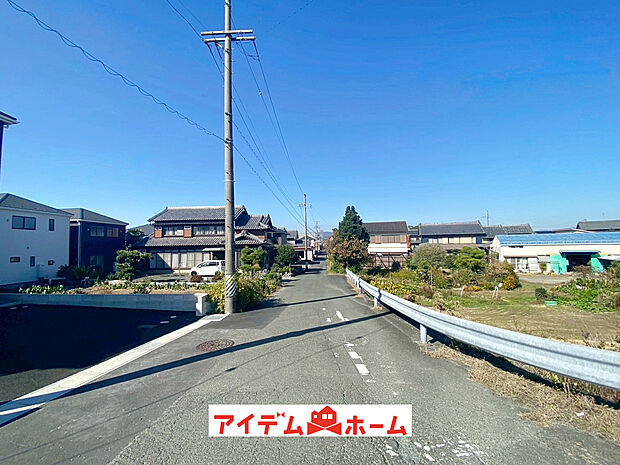 【前面道路写真】 当日の案内も可能です♪
お気軽にお問い合わせください!