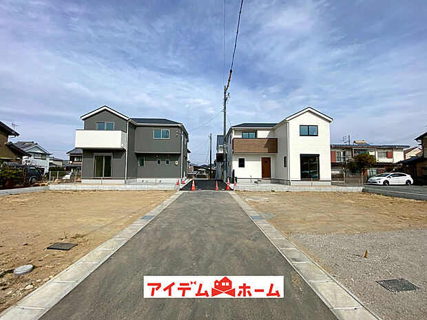 【前面道路写真】当日の案内も可能です♪
お気軽にお問い合わせください!