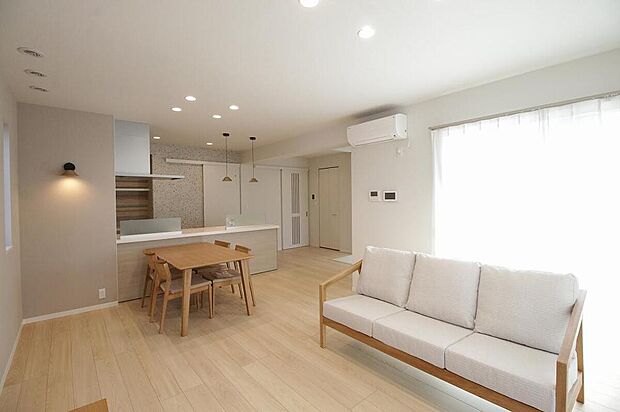 【2-5号棟】どこにいても家族の様子がわかるオープンリビング