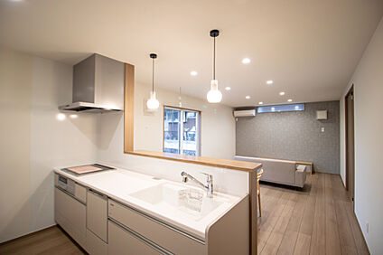 家族の笑顔が集まるリビング