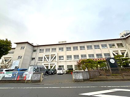 安井小学校 833m(徒歩11分)