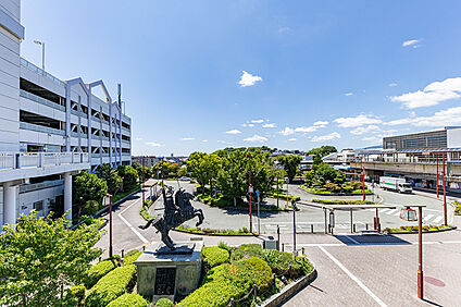 JR福知山線「川西池田」駅 約8900m(車利用約23分)