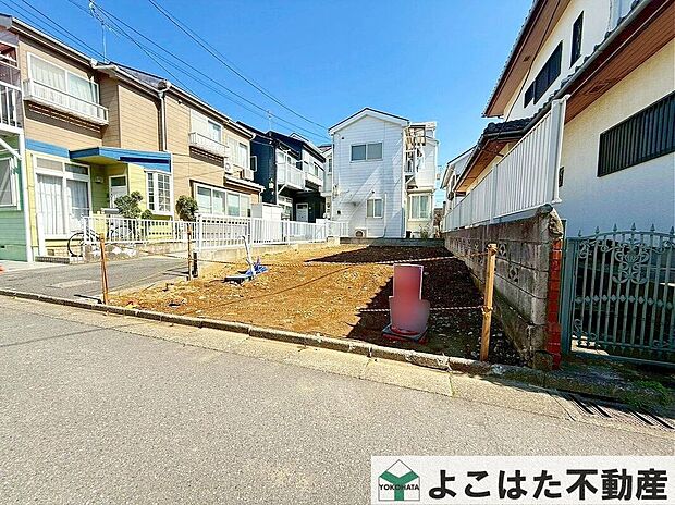 落ち着いた住環境に、家族の未来を育む住まいを建築予定！今だけ見れる更地の姿です。