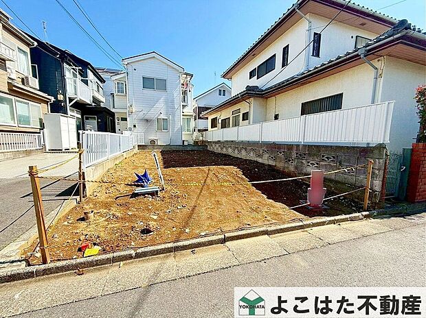 緑に囲まれた閑静な住宅地で、自然と調和したゆとりある暮らしを