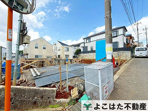 落ち着いた住環境に、家族の未来を育む住まいを建築予定!今だけ見れる更地の姿です。