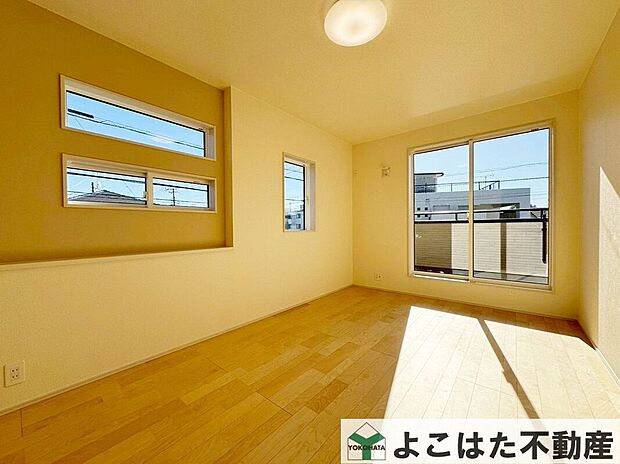 【子供部屋】子ども部屋にもぴったりな明るいお部屋です。