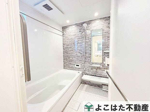 【その他設備】浴室暖房乾燥機が標準装備です。浴室が乾燥機に!雨の日や冬場も天気を気にせずいつでもお洗濯して大丈夫です。