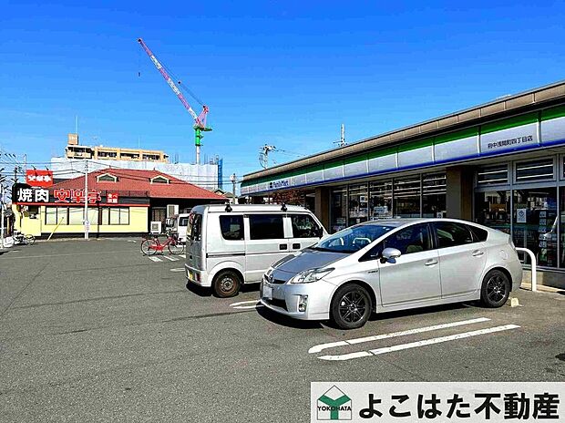 ファミリーマート府中浅間町四丁目店(約220m)