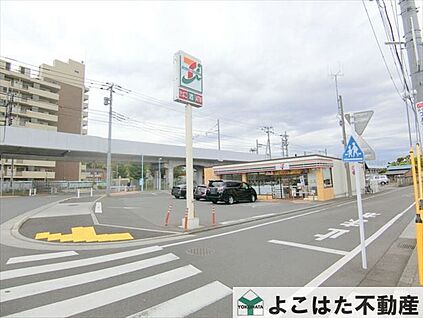 セブンイレブン稲城大丸西店 280m