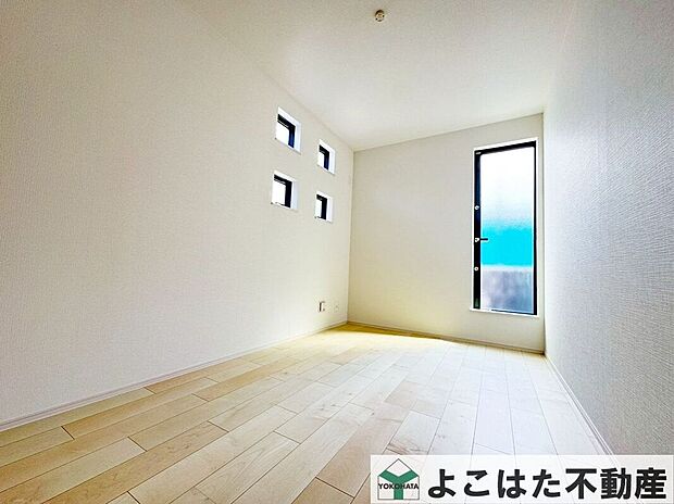 【子供部屋】子ども部屋にもぴったりな明るいお部屋です。