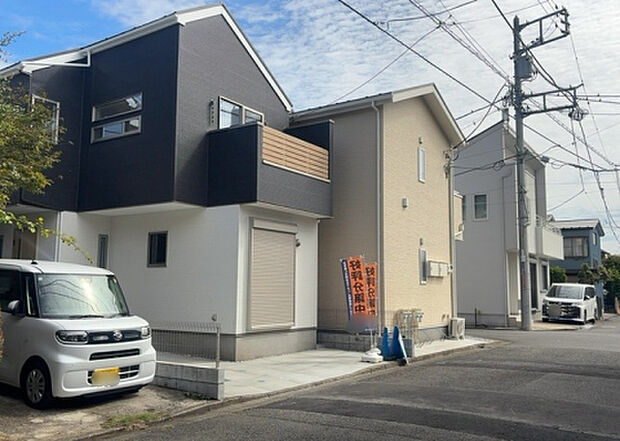 ついに完成致しました!現地をご見学に行く際は、道路の幅や周辺の交通量、施設などをご確認頂くことをおすすめします!物件の流れが早いため、内見をしたい方はお早めに当社営業までお問い合わせ頂きご予約下さい!