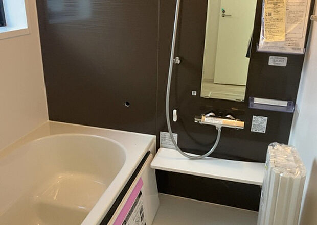 入浴時の快適さも大事なことですが、綺麗な状態を維持できなければ気持ちよく入浴できません。毎日の掃除が楽という点は大事なポイントになります!カビが生えにくく掃除がしやすい、壁や浴槽を選ぶといいでしょう。