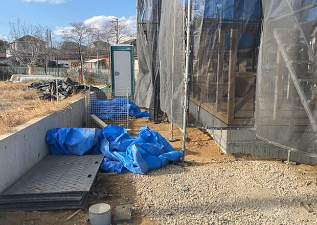 家族でのBBQを行うのであれば3坪程度の広さがあればよいでしょう。ガーデニングや家庭菜園を楽しむ際は、手入れが行き届く範囲にすると安心です。また、庭のある方角や接道が気になる方は事前に確認しましょう。