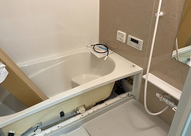 入浴時の快適さも大事なことですが、綺麗な状態を維持できなければ気持ちよく入浴できません。毎日の掃除が楽という点は大事なポイントになります!カビが生えにくく掃除がしやすい、壁や浴槽を選ぶといいでしょう。