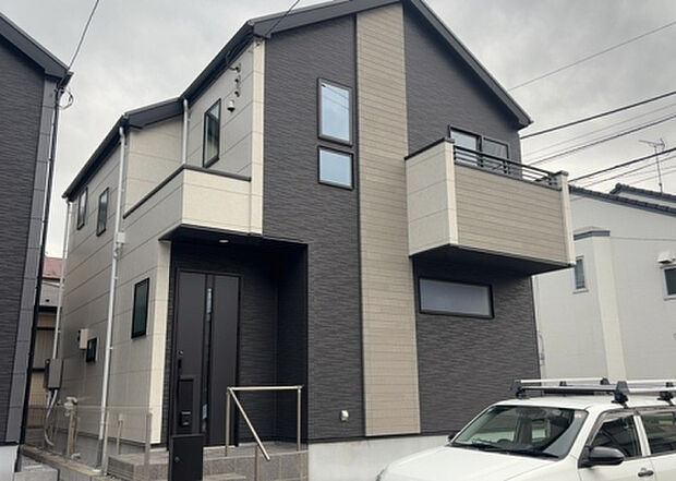 ついに完成致しました！現地をご見学に行く際は、道路の幅や周辺の交通量、施設などをご確認頂くことをおすすめします！物件の流れが早いため、内見をしたい方はお早めに当社営業までお問い合わせ頂きご予約下さい！