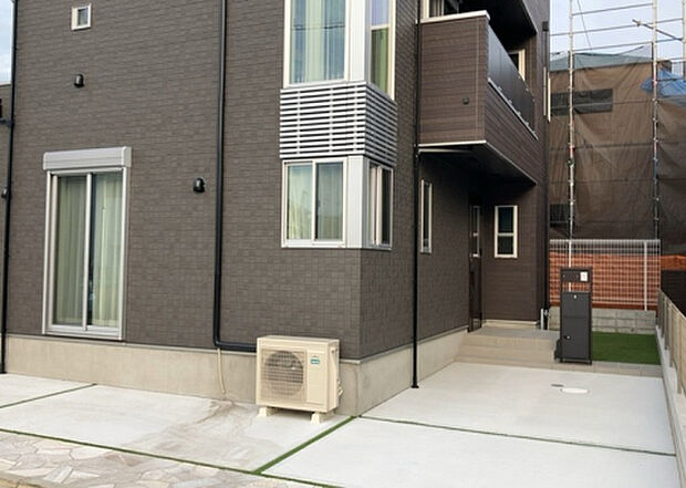 ついに完成致しました!現地をご見学に行く際は、道路の幅や周辺の交通量、施設などをご確認頂くことをおすすめします!物件の流れが早いため、内見をしたい方はお早めに当社営業までお問い合わせ頂きご予約下さい!