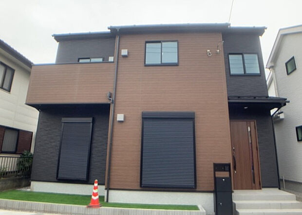 ついに完成致しました!現地をご見学に行く際は、道路の幅や周辺の交通量、施設などをご確認頂くことをおすすめします!物件の流れが早いため、内見をしたい方はお早めに当社営業までお問い合わせ頂きご予約下さい!